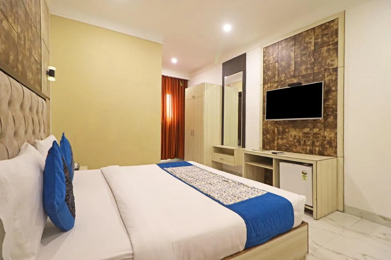 Hotel Almora Near Delhi Airport New Delhi