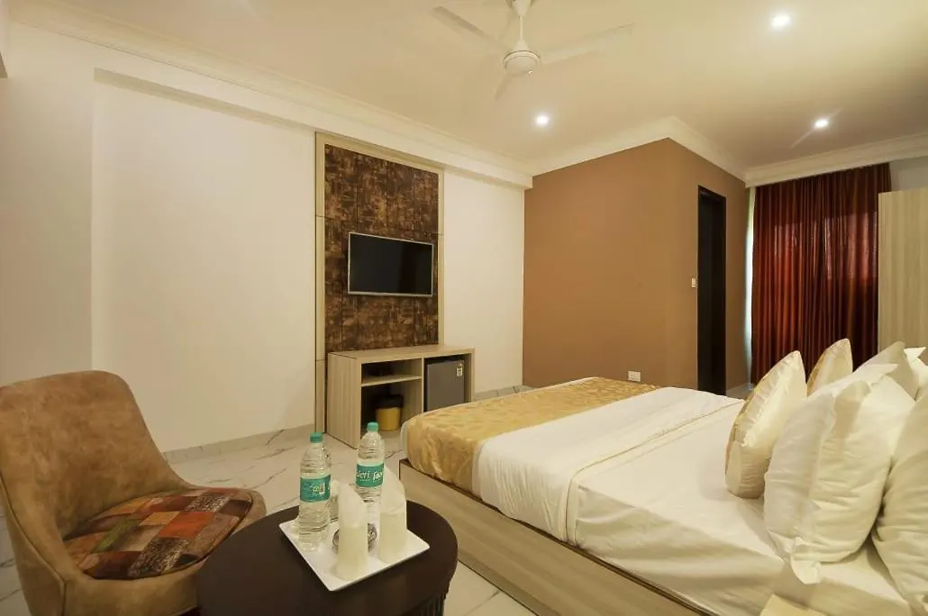 Hotel Almora Near Delhi Airport New Delhi 3*,  India