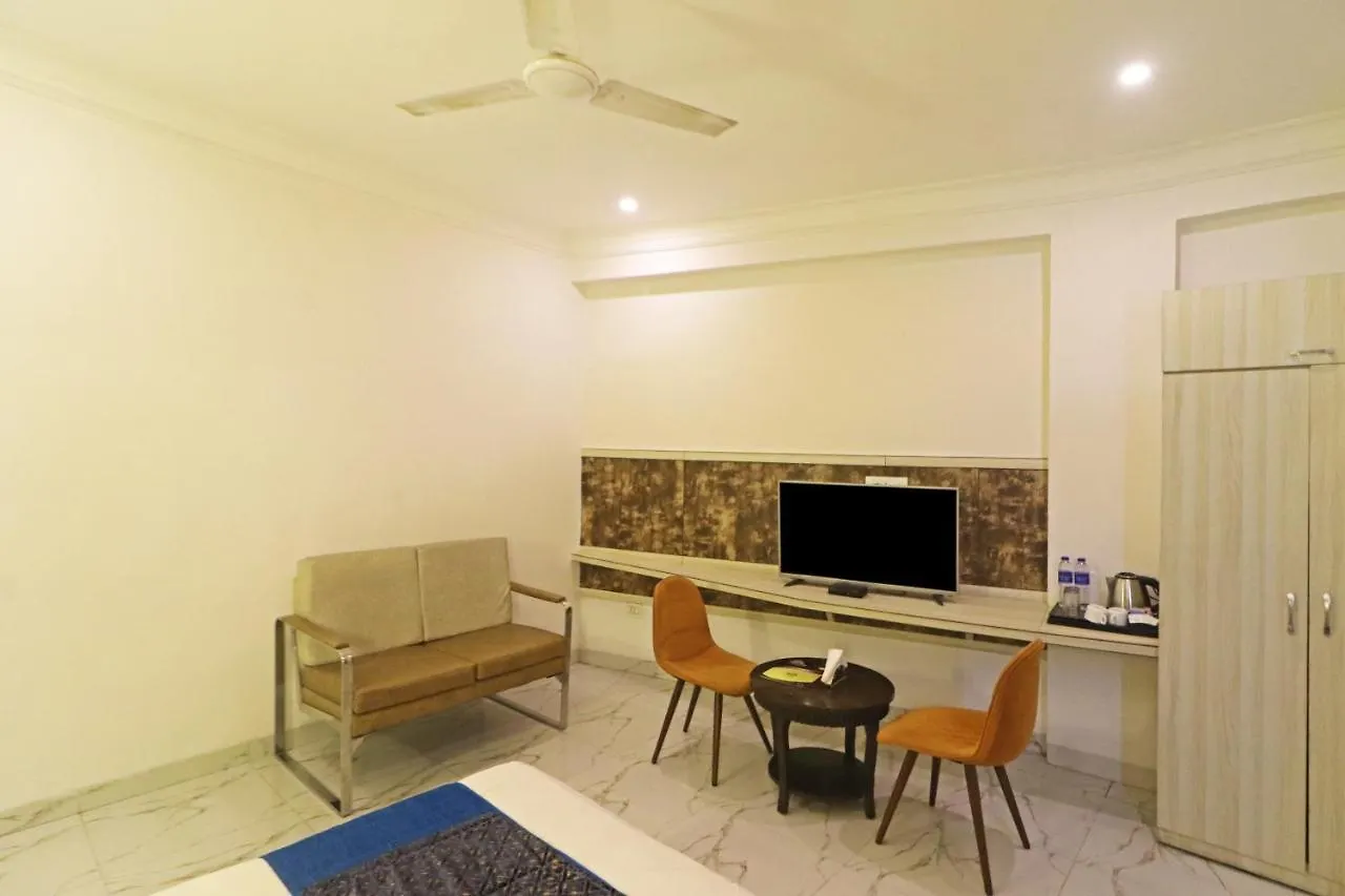 Hotel Almora Near Delhi Airport New Delhi 3*,  India