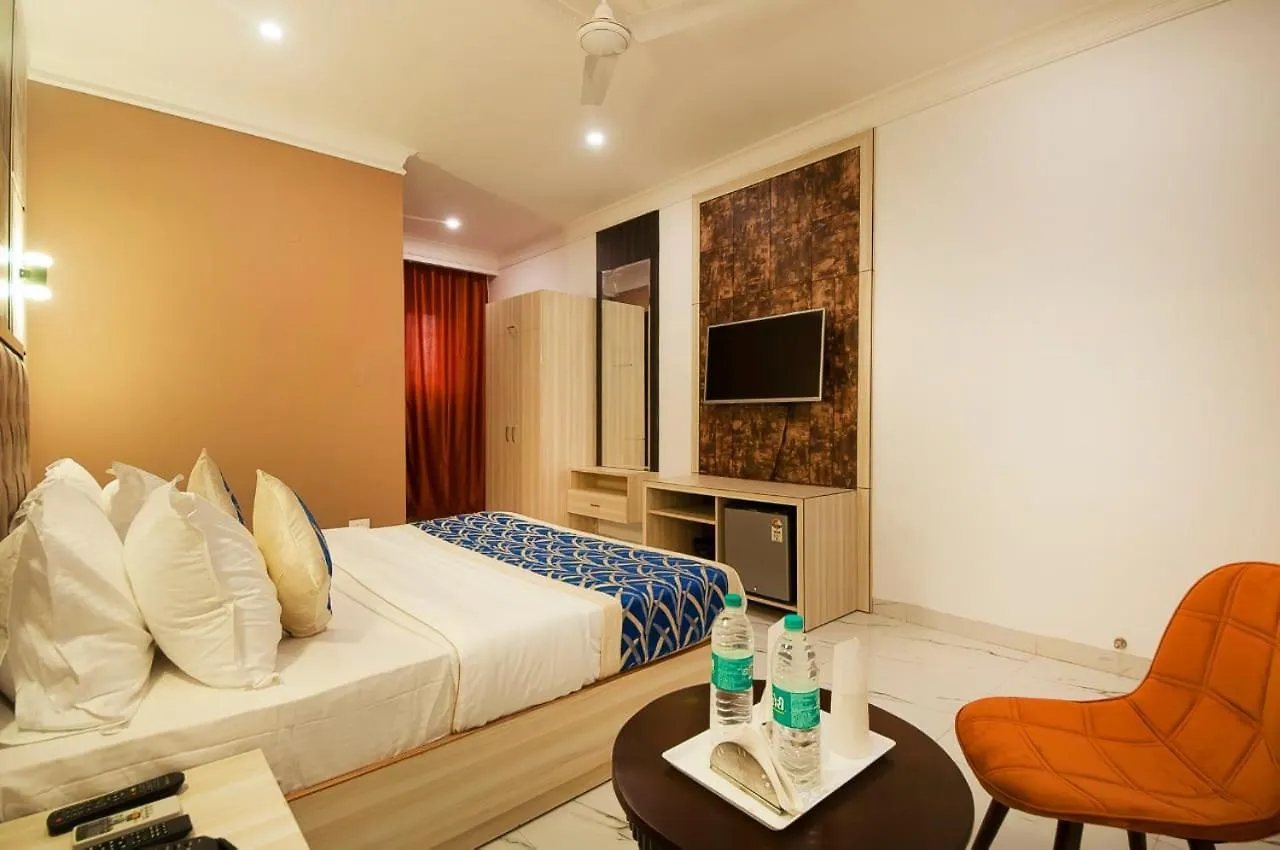 ***  Hotel Almora Near Delhi Airport New Delhi India